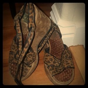 Size 7 vs made in Italy sandles